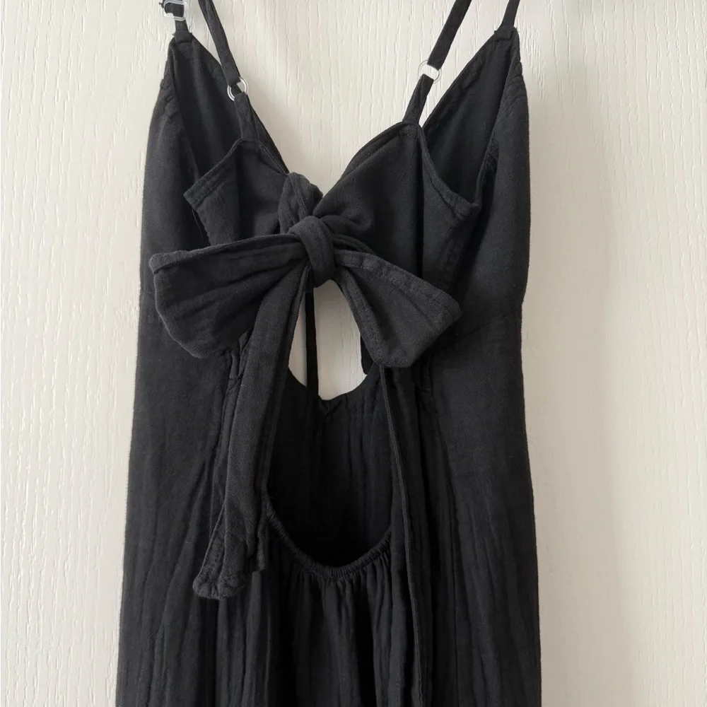 Chic Black Maxi Dress - Picture 3 of 8